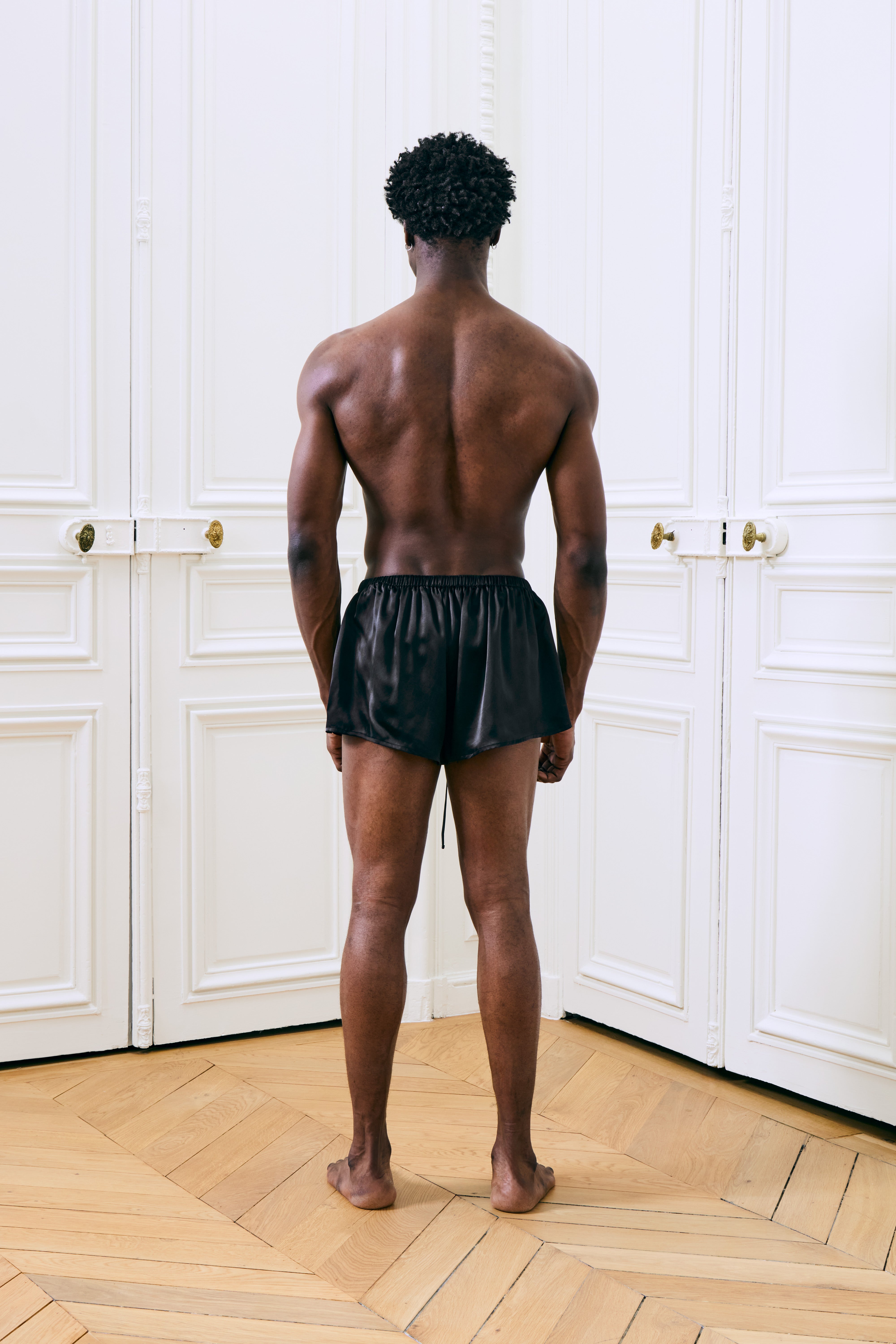 Nicolo Silk Short Black