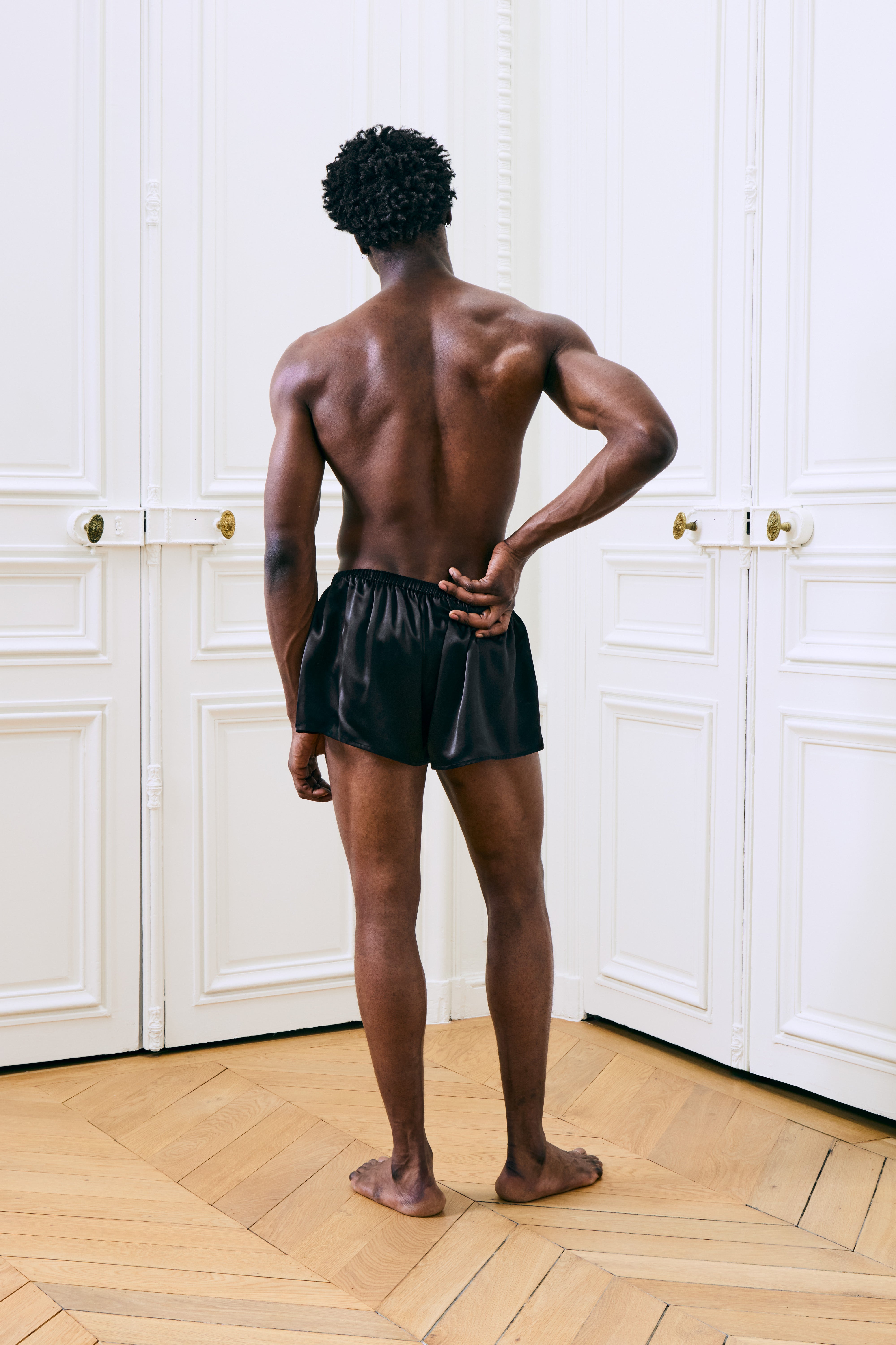 Nicolo Silk Short Black