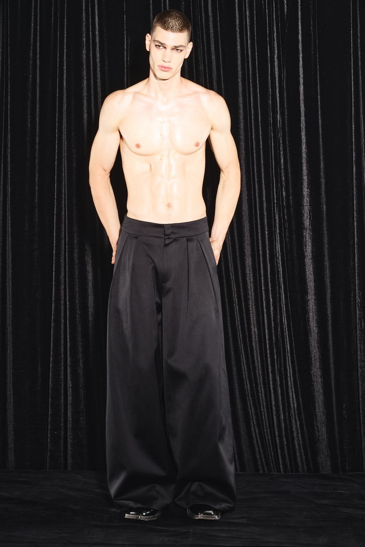 Erroton Pants Black
