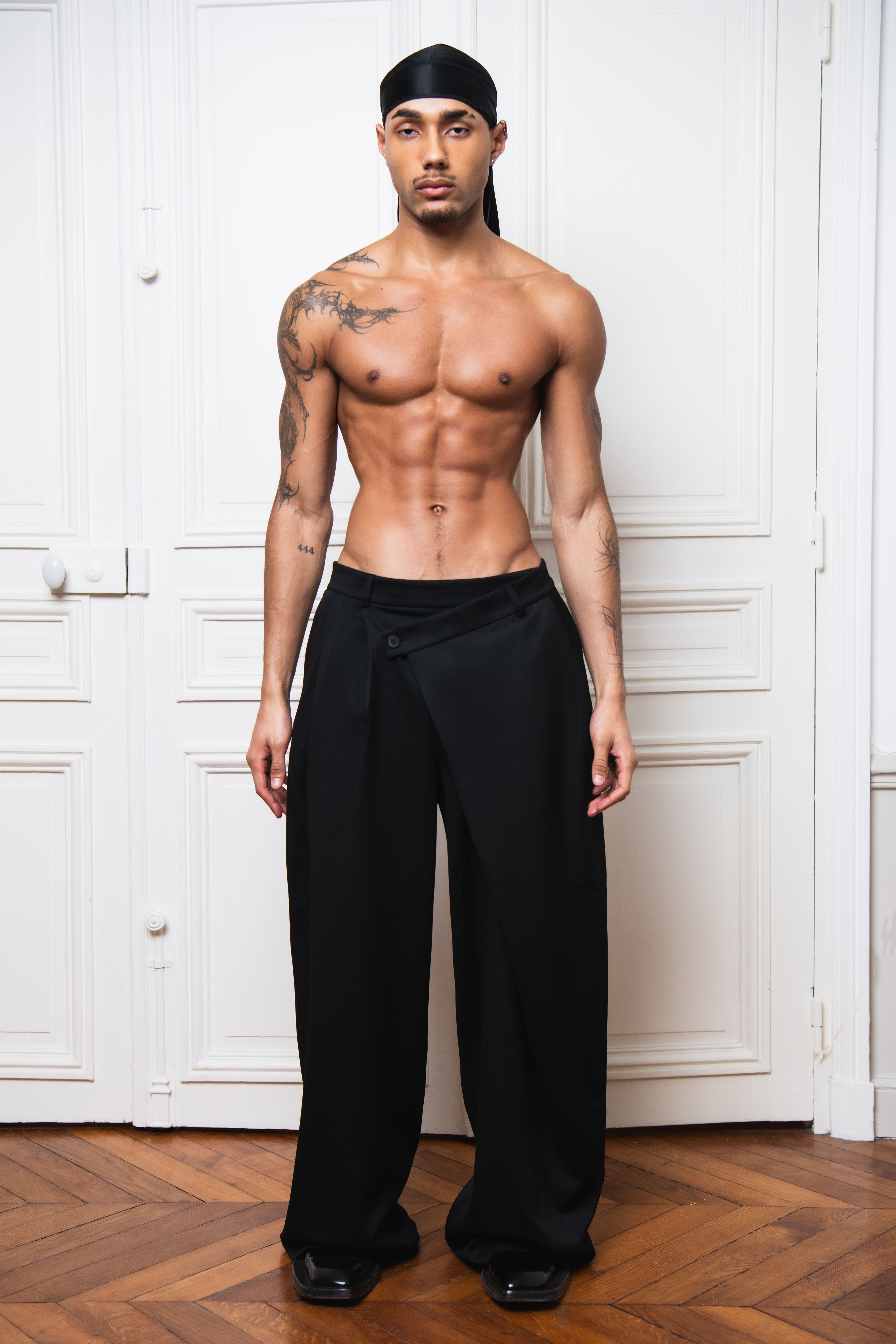 Younis Pants Black