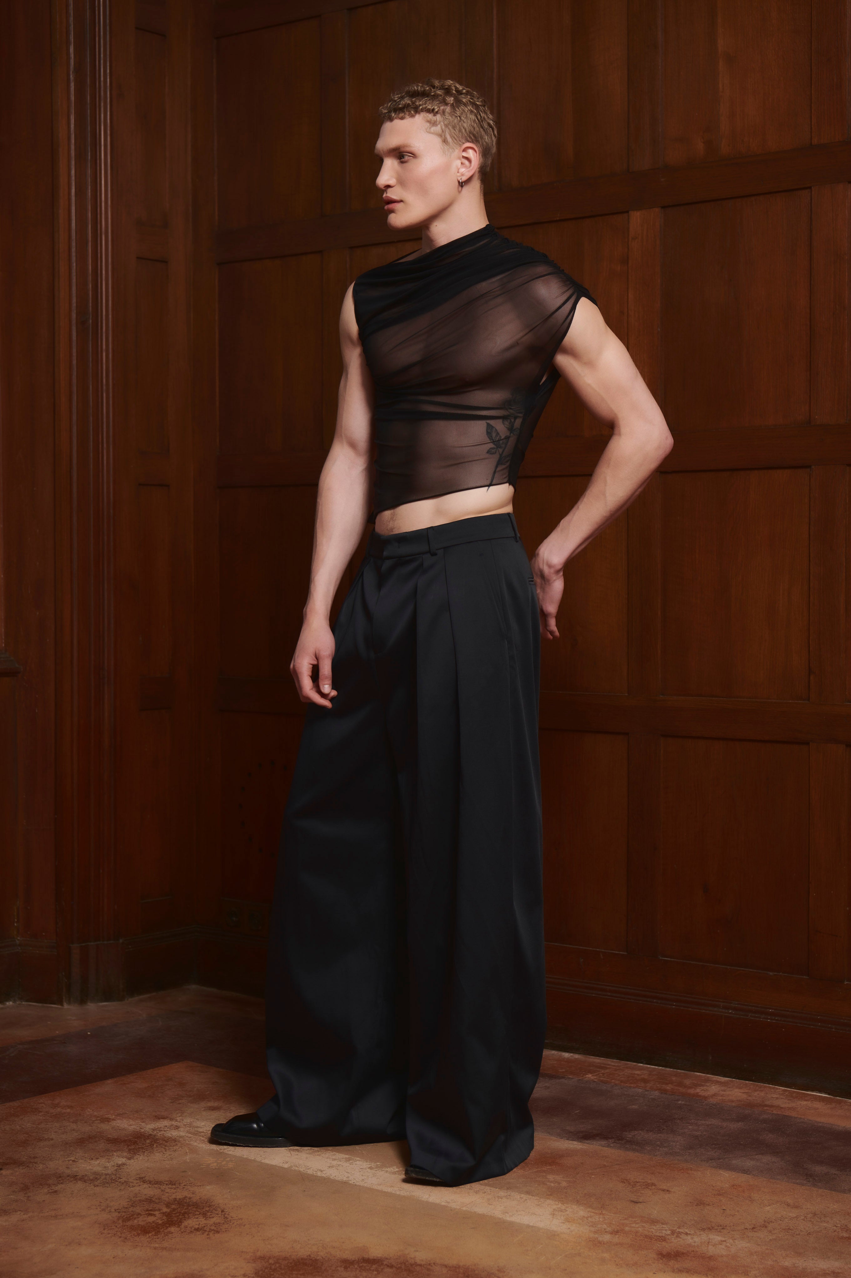 Leandar Top Black Mesh