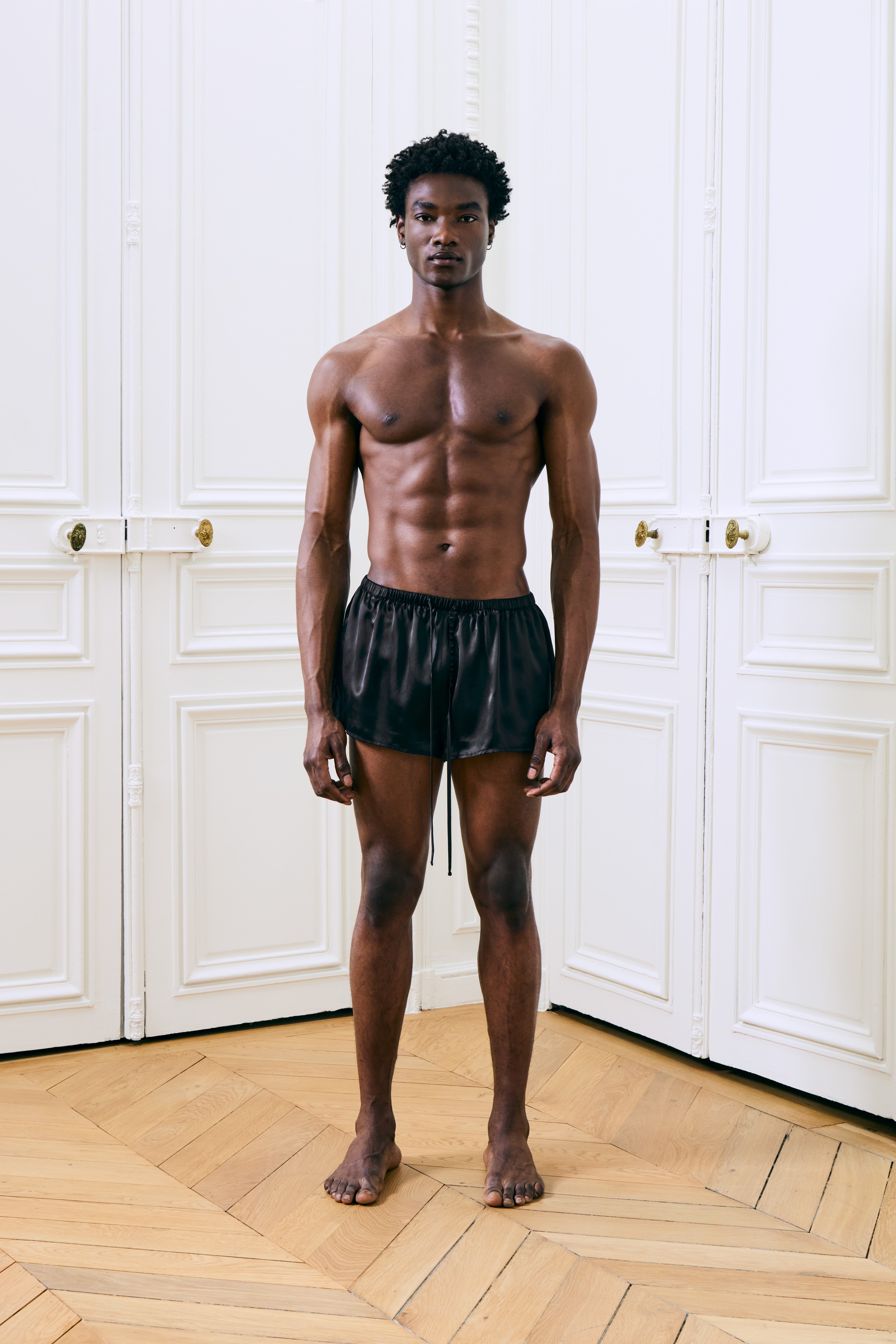 Nicolo Silk Short Black