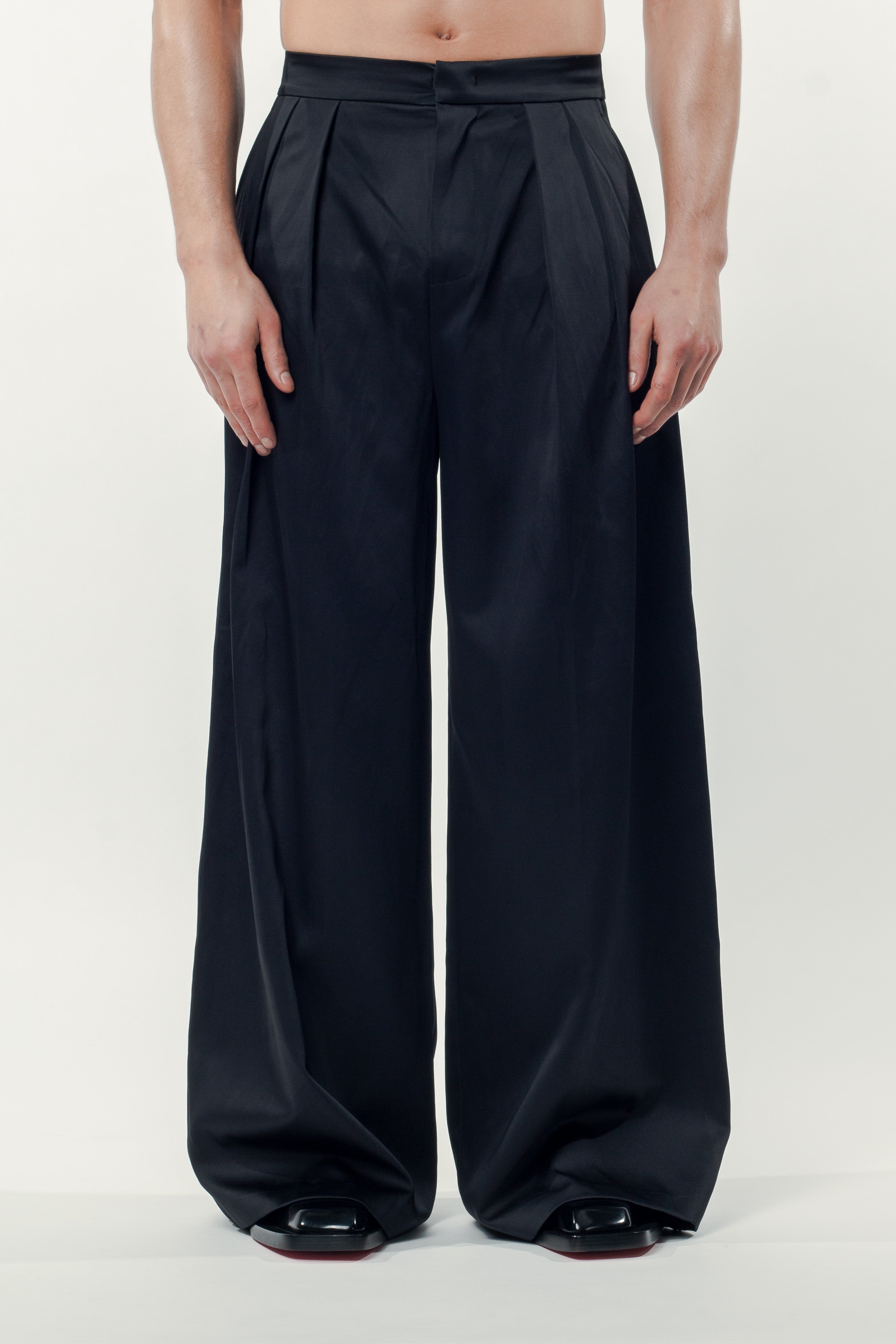 MAISON MARBLE Violette Satin Pants ブラック Eros Satin Pants Black