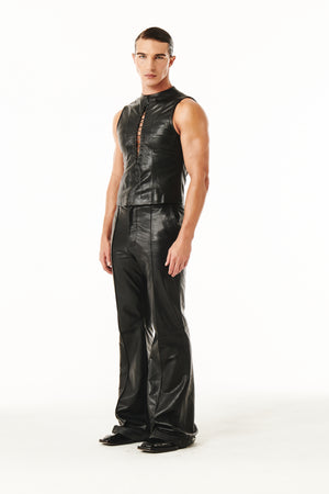 
            
                Load image into Gallery viewer, Sylas Black Leather
            
        