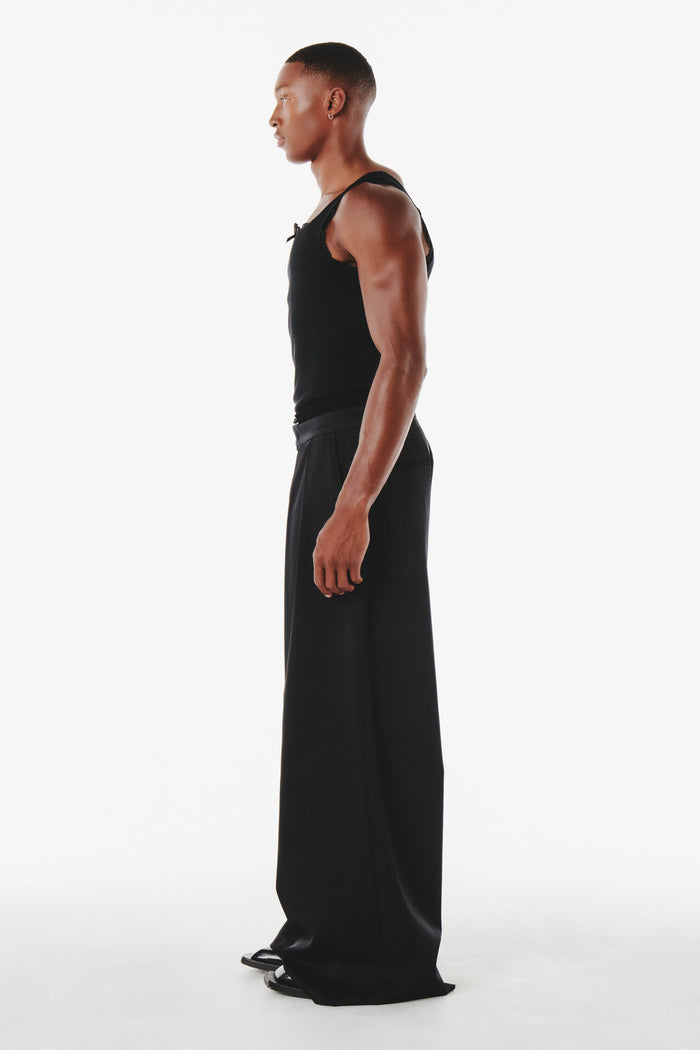 Max Tank Black