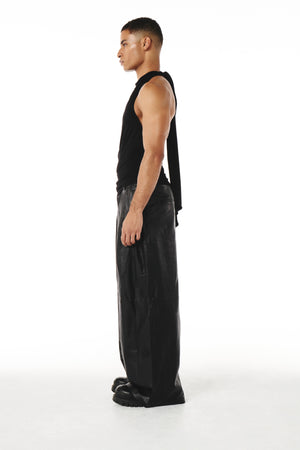 
            
                Load image into Gallery viewer, Loukas Top Black
            
        