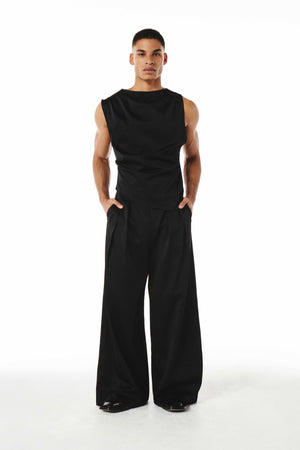 
            
                Load image into Gallery viewer, Gideon Top Black
            
        