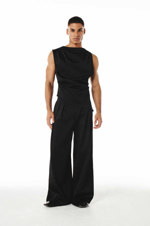 
            
                Load image into Gallery viewer, Gideon Top Black
            
        