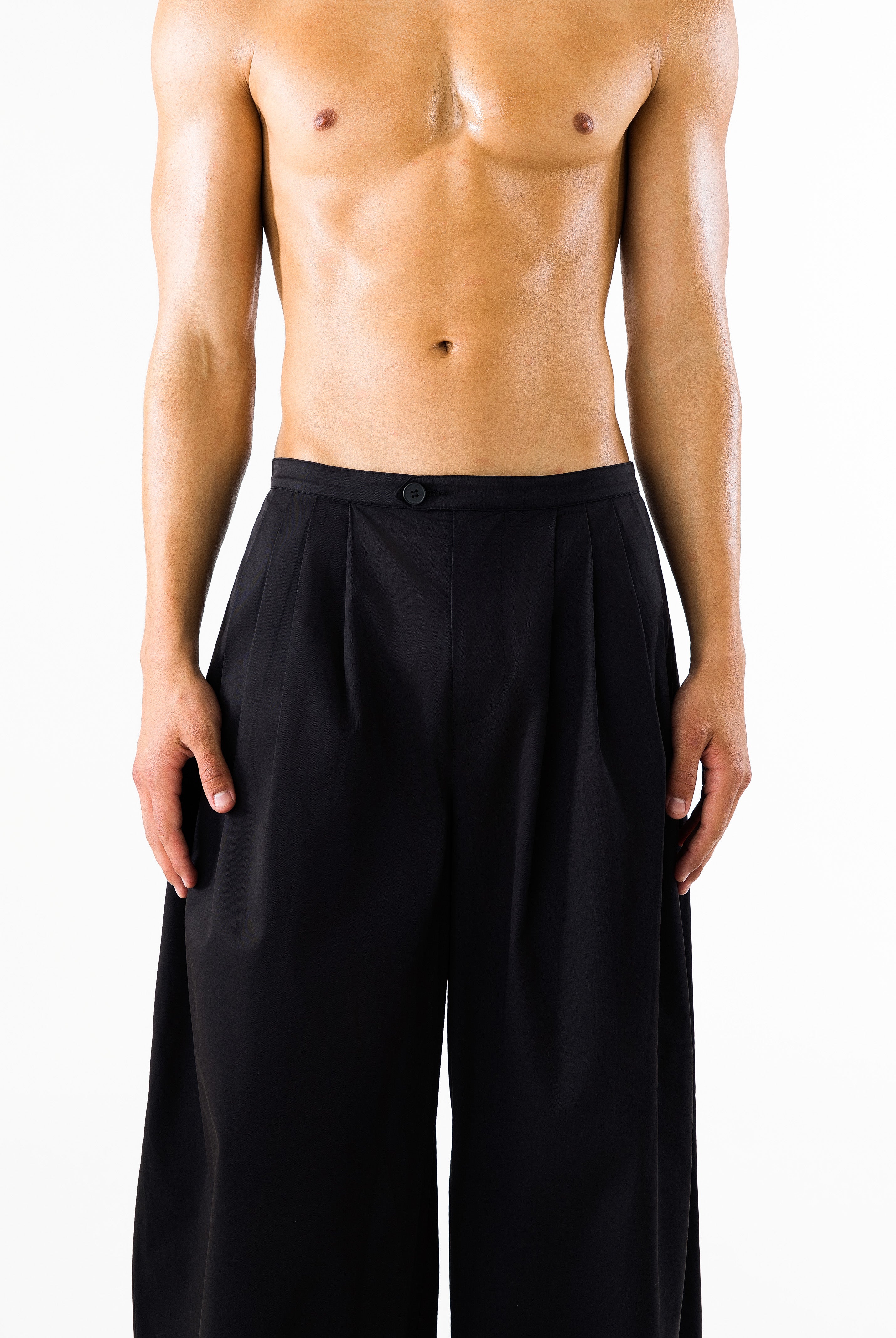 Syro Pants Black