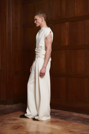 
            
                Load image into Gallery viewer, Julian Top Ivory
            
        
