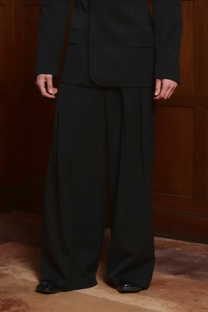 
            
                Load image into Gallery viewer, Eros Pant Black
            
        