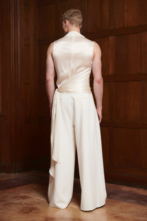
            
                Load image into Gallery viewer, Pierson Top Ivory SILK
            
        