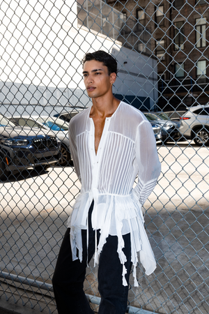 
            
                Load image into Gallery viewer, Envie Shirt White
            
        